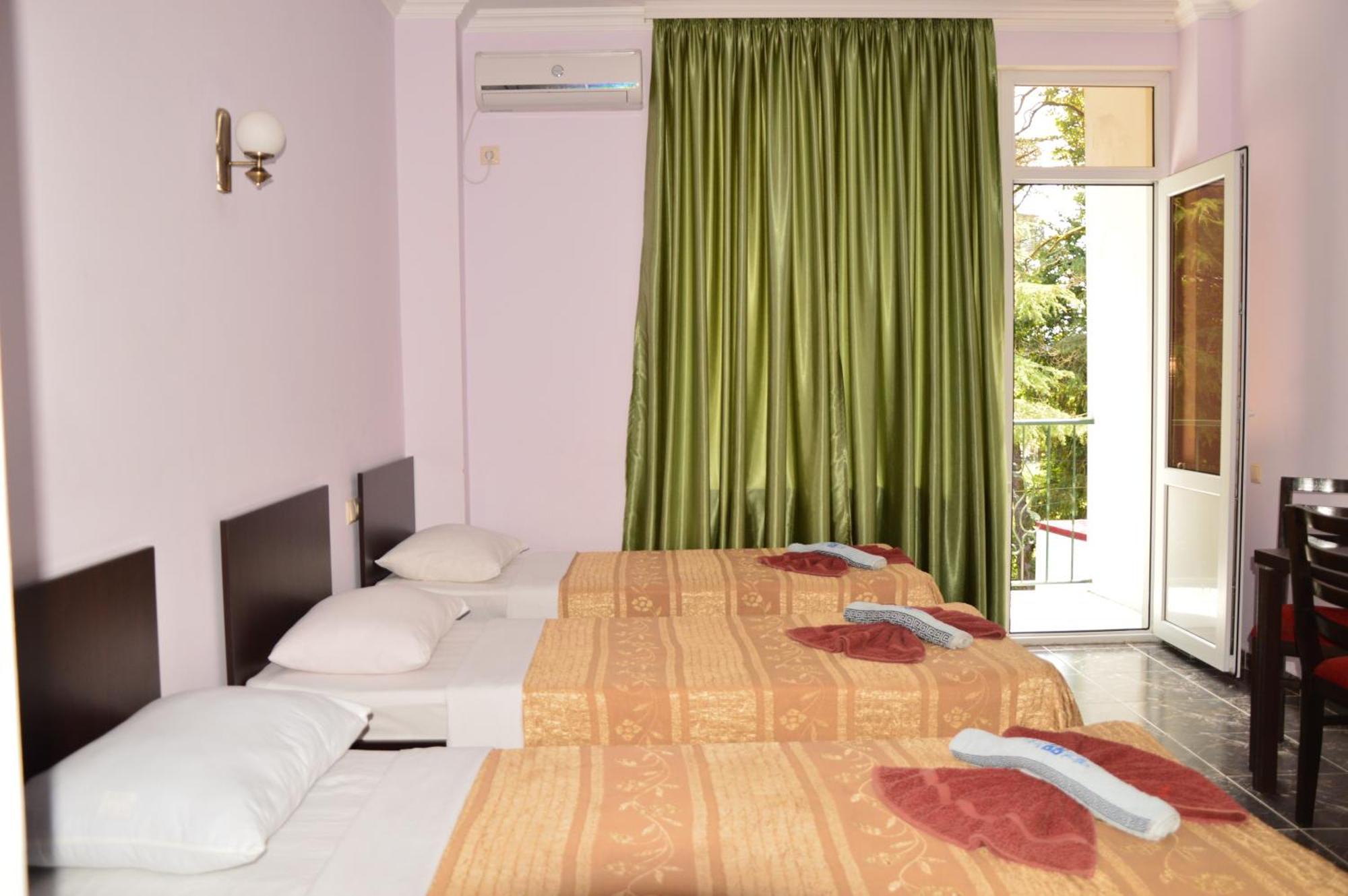 Golden Fleece Hotel Ureki Room photo